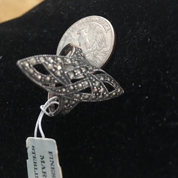 Judith Jack sterling Silver Marquis Shaped Ring - Picture 3 of 3